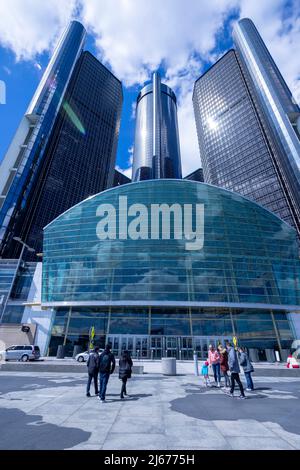 Le Renaissance Center (ou GM Renaissance Center et surnommé le RenCen), un groupe de sept gratte-ciel dans le centre-ville de Detroit, Michigan, États-Unis Banque D'Images