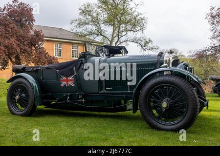 1923 Bentley 3-4,5 litre le Mans ‘Sv 8773’ exposé au Scramble d’avril qui s’est tenu au Bicester Heritage Centre le 23rd avril 2022 Banque D'Images