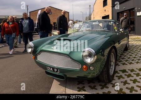 1963 Aston Martin DBG GT ‘1214 PJ’ exposé au Scramble d’avril qui s’est tenu au Bicester Heritage Centre le 23rd avril 2022 Banque D'Images