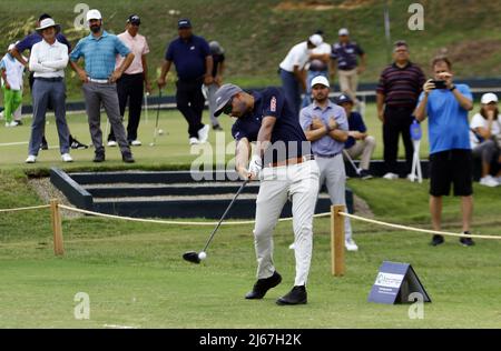 Carabobo, Venezuela. 28th avril 2022. 28 avril 2022, Valence, Carabobo, Venezuela : 28 AVRIL, 2022. XXXVIII Venezuela Open Golf Championship, Toyota Cup, avec la participation de golfeurs professionnels du Venezuela (résidents dans le pays et à l'étranger), de la Colombie et du Mexique, se tient dans les installations du Guataparo Country Club dans la ville de Valence, état de Carabobo. Photo: Juan Carlos Hernandez (image de crédit: © Juan Carlos Hernandez/ZUMA Press Wire) crédit: ZUMA Press, Inc./Alamy Live News Banque D'Images