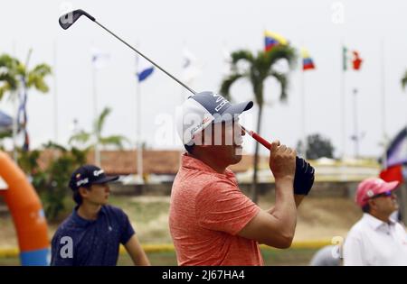 Carabobo, Venezuela. 28th avril 2022. 28 avril 2022, Valence, Carabobo, Venezuela : 28 AVRIL, 2022. XXXVIII Venezuela Open Golf Championship, Toyota Cup, avec la participation de golfeurs professionnels du Venezuela (résidents dans le pays et à l'étranger), de la Colombie et du Mexique, se tient dans les installations du Guataparo Country Club dans la ville de Valence, état de Carabobo. Photo: Juan Carlos Hernandez (image de crédit: © Juan Carlos Hernandez/ZUMA Press Wire) crédit: ZUMA Press, Inc./Alamy Live News Banque D'Images