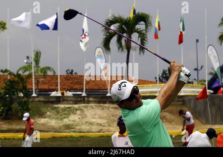 Carabobo, Venezuela. 28th avril 2022. 28 avril 2022, Valence, Carabobo, Venezuela : 28 AVRIL, 2022. XXXVIII Venezuela Open Golf Championship, Toyota Cup, avec la participation de golfeurs professionnels du Venezuela (résidents dans le pays et à l'étranger), de la Colombie et du Mexique, se tient dans les installations du Guataparo Country Club dans la ville de Valence, état de Carabobo. Photo: Juan Carlos Hernandez (image de crédit: © Juan Carlos Hernandez/ZUMA Press Wire) crédit: ZUMA Press, Inc./Alamy Live News Banque D'Images