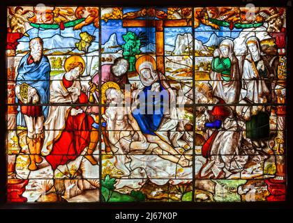 Vitraux représentant la crucifixion de Jésus au Musée de l'Ermitage, Saint-Pétersbourg, Russie, le 23 juillet 2019 Banque D'Images