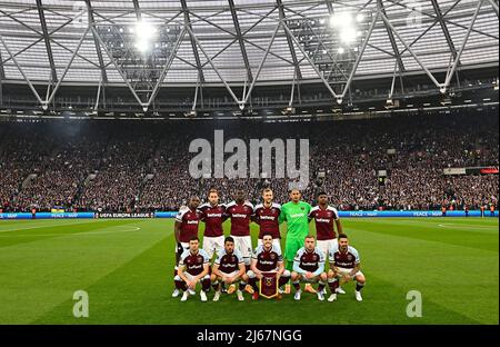 Londres Royaume-Uni 28th avril 2022. L'équipe de West Ham pendant le West Ham vs Eintracht Frankfurt UEFA Europa Cup demi-finale 1st jambes au London Stadium, Stratford.Credit: Martin Dalton/Alay Live News. Cette image est destinée À UN USAGE ÉDITORIAL UNIQUEMENT. Licence requise par le football DataCo pour toute autre utilisation. Crédit : MARTIN DALTON/Alay Live News Banque D'Images
