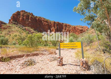 Panneaux indiquant le parc national de Purnululu ou Bungle Bungles, site classé au patrimoine mondial de l'UNESCO dans les Kimberley, Australie occidentale, Australie occidentale, Australie Banque D'Images