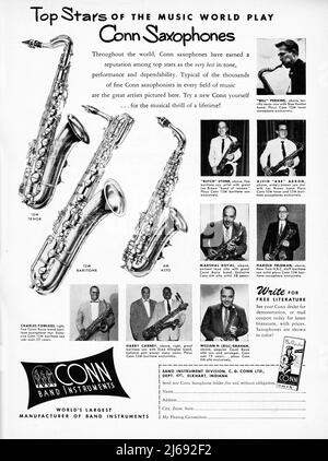 Une annonce d'un magazine de musique de 1956 pour saxophones de Conn avec l'appui de plusieurs musiciens de jazz bien connu, dont Harry Carney, Marshal Royal, Charlie Fowlkes et Bill Perkins. Banque D'Images