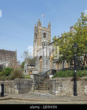 Image en format portrait de l’église Minster de St Andrew’s à Plymouth. Bombardé en WW2, il est réné en 1951. Banque D'Images