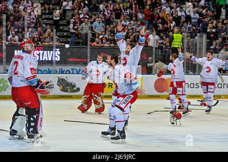 L'équipe de Trinec a battu Sparta Praha 2-1 dans le sixième match de la série finale de la Ligue tchèque d'élite de hockey sur glace, remportant la série 4-2 en même temps Banque D'Images