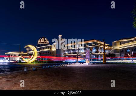 Katara Kultural village vue des Galeries Lafayette, destination touristique populaire à Doha, Qatar Banque D'Images