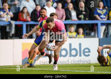 Warrington, Royaume-Uni. 29th avril 2022. Warrington, Angleterre -29th avril 2022 - Iain Thornley of Wigan Warriors marque un match de rugby à XV Betfred Super League Round 10 Warrington Wolves vs Wigan Warriors au stade Halliwell Jones, Warrington, UK Dean Williams Credit: Dean Williams/Alay Live News Banque D'Images