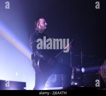 27 avril 2022, Norfolk, Virginie, États-Unis: Trinity of Terror Tour amène RYAN SITKOWSKI de Motionless in White à la Chartway Arena de L'ANCIENNE UNIVERSITÉ DOMINION de Norfolk, Virginie le 27 avril 2022.Â Jeff Moore (Credit image: © Jeff Moore/ZUMA Press Wire) Banque D'Images