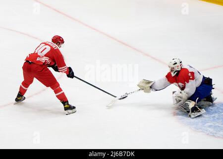 TYCHY, POLOGNE - 29 AVRIL 2022: Match de hockey de l'IIHF 2022 Championnat du monde de hockey sur glace Div 1B Serbie - Pologne Banque D'Images