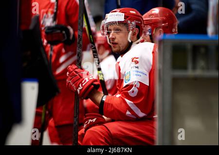 TYCHY, POLOGNE - 29 AVRIL 2022: Match de hockey de l'IIHF 2022 Championnat du monde de hockey sur glace Div 1B Serbie - Pologne Banque D'Images
