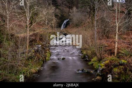 Chutes et brûlures de la queue de Grey Mare en hiver, Galloway Forest Park, Écosse Banque D'Images