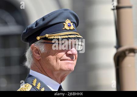 Le roi Carl Gustaf à la célébration de l'anniversaire du roi au Palais de Stockholm le samedi 30 avril 2022. Photo: Jonas Ekrädter / TT / code 10030 Banque D'Images