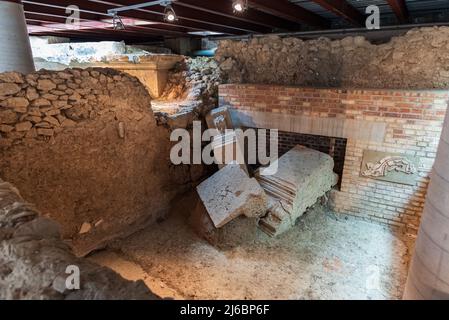 Ce complexe témoigne de ce qui reste du temple italique de la seconde moitié du troisième siècle. BC, préservé grâce au fait que ce qui est n Banque D'Images