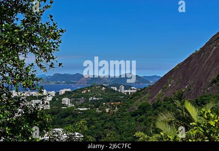 Baie de Guanabara vue depuis le quartier Cosme Velho, Rio de Janeiro Banque D'Images