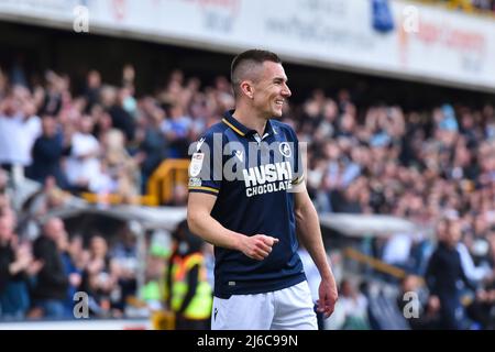 LONDRES, ROYAUME-UNI. 30th AVRIL Jed Wallace de Millwall célèbre le deuxième but de son équipe lors du match de championnat Sky Bet entre Millwall et Peterborough à la Den, Londres, le samedi 30th avril 2022. (Credit: Ivan Yordanov | MI News) Credit: MI News & Sport /Alay Live News Banque D'Images