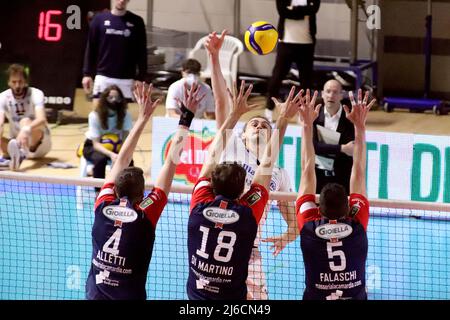 PalaMazzola, Taranto, Italie, 30 avril 2022, Jean Patry Allianz Milano. Pendant la phase de jeu 5th place - Gioiella Prisma Taranto vs Allianz Milano - Volleyball Italien Serie A Men SuperLeague Championship Championship Banque D'Images