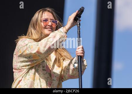 Chelsea Cutler lors du Coachella Music and Arts Festival le 22 avril 2022, à l'Empire Polo Club à Indio, Californie (photo de Daniel DeSlover/Sipa USA) Banque D'Images