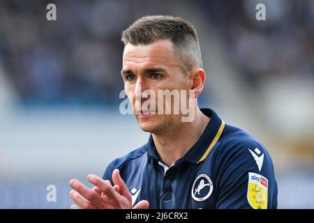 LONDRES, ROYAUME-UNI. 30th AVRIL Jed Wallace de Millwall se présente lors du match de championnat Sky Bet entre Millwall et Peterborough à la Den, Londres, le samedi 30th avril 2022. (Credit: Ivan Yordanov | MI News) Credit: MI News & Sport /Alay Live News Banque D'Images