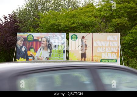 Huerth, NRW, Allemagne, 04 30 2022, bannière électorale du parti vert pour les élections de northhine westfalia en 2022 Banque D'Images