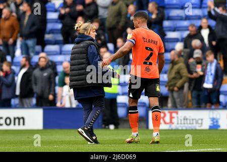 BIRKENHEAD, ROYAUME-UNI. AVRIL 30th Jordan Clarke d'Oldham Athletic lors du match de la Sky Bet League 2 entre Tranmere Rovers et Oldham Athletic au parc de Prenton, Birkenhead, le samedi 30th avril 2022. (Credit: Eddie Garvey | MI News) Credit: MI News & Sport /Alay Live News Banque D'Images