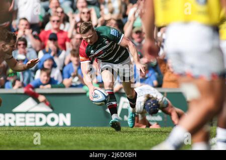 Leicester, Royaume-Uni. 30th avril 2022. Leicester Tigers Chris Ashton a fait un essai lors du match de rugby Gallagher Premiership entre Leicester Tigers et Bristol Rugby au Mattioli Woods Welford Road Stadium, Leicester, Royaume-Uni, le 30 avril 2022. Photo de Simon Hall. Utilisation éditoriale uniquement, licence requise pour une utilisation commerciale. Aucune utilisation dans les Paris, les jeux ou les publications d'un seul club/ligue/joueur. Crédit : UK Sports pics Ltd/Alay Live News Banque D'Images