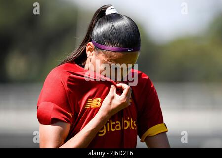 Andressa Alves Da Silva d'AS Roma réagit lors du match de football demi-finale de la coupe italienne des femmes entre LES FEMMES ROMA et Empoli au stadio delle tre fontane, Roma, avril 30th 2022. Photo Andrea Staccioli / Insidefoto Banque D'Images