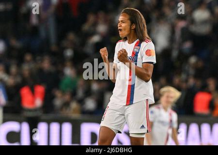Wendie Renard (#3 Olympique Lyonnais) célèbre après la Ligue des champions de l'UEFA entre le FC Paris Saint-Germain et l'Olympique Lyonnais au Parc des Princes à Paris, France Cristiano Mazzi/SPP Banque D'Images