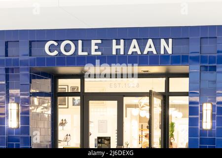 Houston, Texas, États-Unis - 25 février 2022 : magasin Cole Haan dans un centre commercial. Banque D'Images