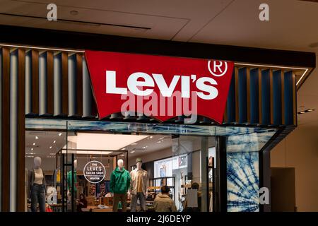 Houston, Texas, États-Unis - 25 février 2022 : magasin Levi dans un centre commercial. Levi Strauss and Co. Est une compagnie de vêtements américaine. Banque D'Images