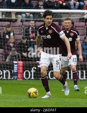 Tynecastle Park Edinburgh.Scotland UK 30th avril 22. Le cœur du Midlothian contre le match de création de la Cinch du comté de Ross. Hearts Peter Haring Credit: eric mccowat/Alay Live News Banque D'Images