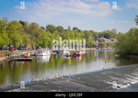 Chester Riverfront, The Groves, River Dee Banque D'Images