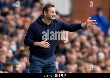 Le Manager d'Everton Frank Lampard fait des gestes depuis le banc de touche lors du match de la Premier League à Goodison Park, Liverpool. Date de la photo: Dimanche 1 mai 2022. Banque D'Images
