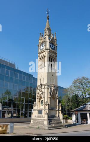 Tour de l'horloge de couronnement, Claremont Road, Surbiton, quartier royal de Kingston upon Thames, Greater London, Angleterre, Royaume-Uni Banque D'Images