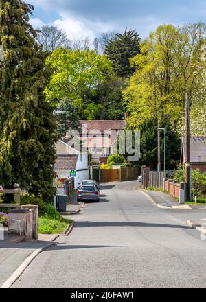 Church Road vue sur la rue à Catshill, Worcestershire, Angleterre. Banque D'Images