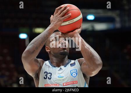 Nick Perkins (Happy Casa Brindisi) pendant AX Armani Exchange Milano contre Happy Casa Brindisi, Championnat italien de basket-ball A Serie à Milan, Italie, mai 01 2022 Banque D'Images