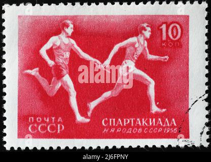 Course de relais sur l'ancien timbre-poste russe Banque D'Images