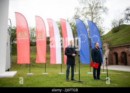 Le président de la plate-forme civique (Platforma Obywatelska), Donald Tusk, a vu parler à la foule à Gdansk. La réunion sur Gora Gradowa s'est tenue à l'occasion de l'anniversaire de l'adhésion de la Pologne à l'Union européenne, qui a vu Donald Tusk se rendre à Gdansk. (Photo de Mateusz Slodkowski / SOPA Images / Sipa USA) Banque D'Images