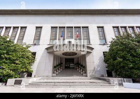 Vue extérieure de l'hôtel de ville de Boulogne-Billancourt, une ville française dans la banlieue ouest de Paris, France Banque D'Images