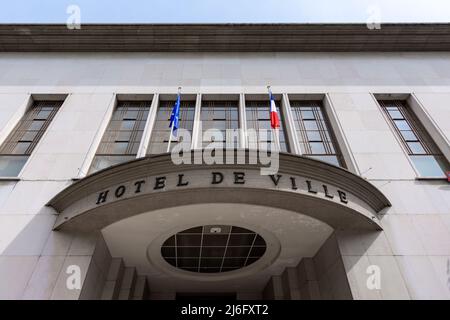 Vue extérieure de l'hôtel de ville de Boulogne-Billancourt, une ville française dans la banlieue ouest de Paris, France Banque D'Images