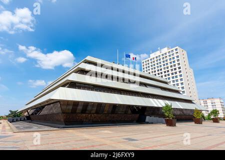 Vue extérieure de l'hôtel de ville de Nanterre, ville française située dans la banlieue ouest de Paris et dans les hauts-de-Seine Banque D'Images