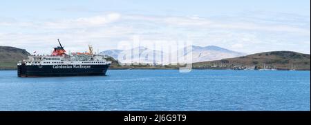 Caledonian MacBrayne quitte Oban pour l'île de Mull, en Écosse Banque D'Images