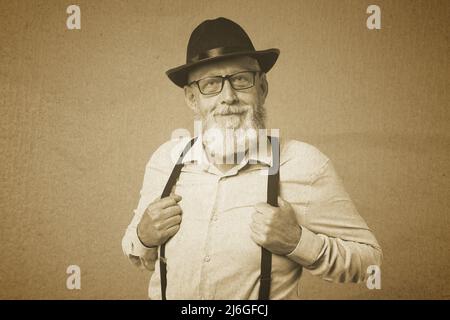 Ancienne photo de l'homme senior élégant Banque D'Images