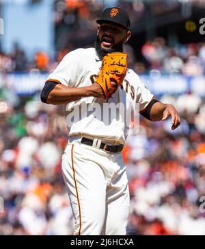 San Francisco, Californie, États-Unis. Mai 01 2022 San Francisco CA, États-Unis San Francisco relief pichet Jarlin Garcia (66) sur la plaie pendant le match MLB entre les nationaux de Washington et les Giants de San Francisco. Les nationaux ont remporté 11-5 au parc Oracle San Francisco Calif. Thurman James / CSM crédit: CAL Sport Media/Alay Live News Banque D'Images