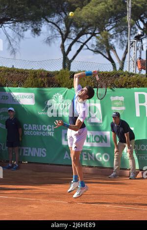 Franco Agamenone ITA) lors de la demi-finale du tournoi de tennis ATP Challenger Roma Open au Garden tennis Club le 30 avril 2022 à Rome, Italie Banque D'Images