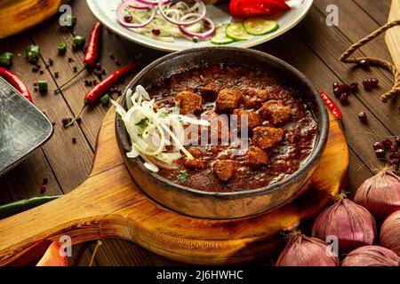 Chashushuli à la cuisine géorgienne avec sa compote de veau Banque D'Images