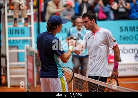 Madrid, Espagne. 02 mai 2022. Tennis: Mutua Madrid Tournoi de tennis ouvert - Madrid, individuel, hommes: Alex de Minaur (Australie) V Pedro Martinez (Espagne). Crédit: EnriquePSans/Alay Live News Banque D'Images