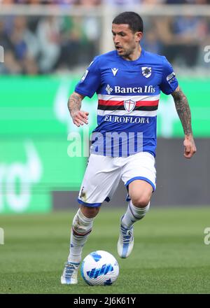 Gênes, Italie, 30th avril 2022. Stefano Sensi de UC Sampdoria pendant la série Un match à Luigi Ferraris, Gênes. Le crédit photo devrait se lire: Jonathan Moscrop / Sportimage Banque D'Images